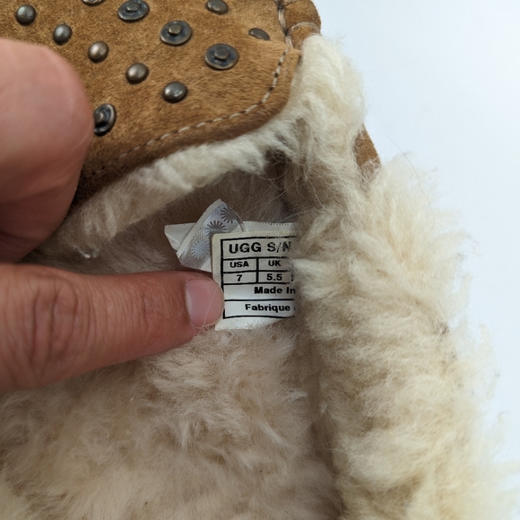 Ugg Ansley Stud II Medallion  Suede Bling Moccasin Slippers, 1119100, Size 7 - Picture 6 of 6